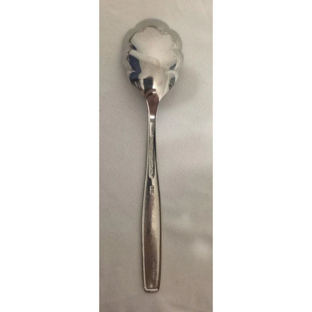Rogers Cutlery Co SPRING GARDEN Sugar Shell Spoon 5 7/8